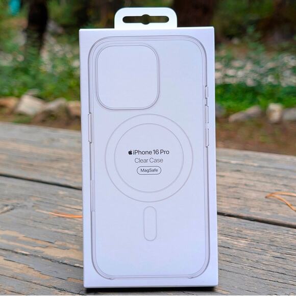 Brand New Sealed Apple iPhone 16 Pro Clear Case with MagSafe - Picture 1 of 9